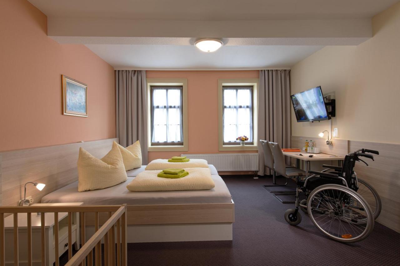 Pension-Cafe-Libelle Elxleben bei Arnstadt ภายนอก รูปภาพ