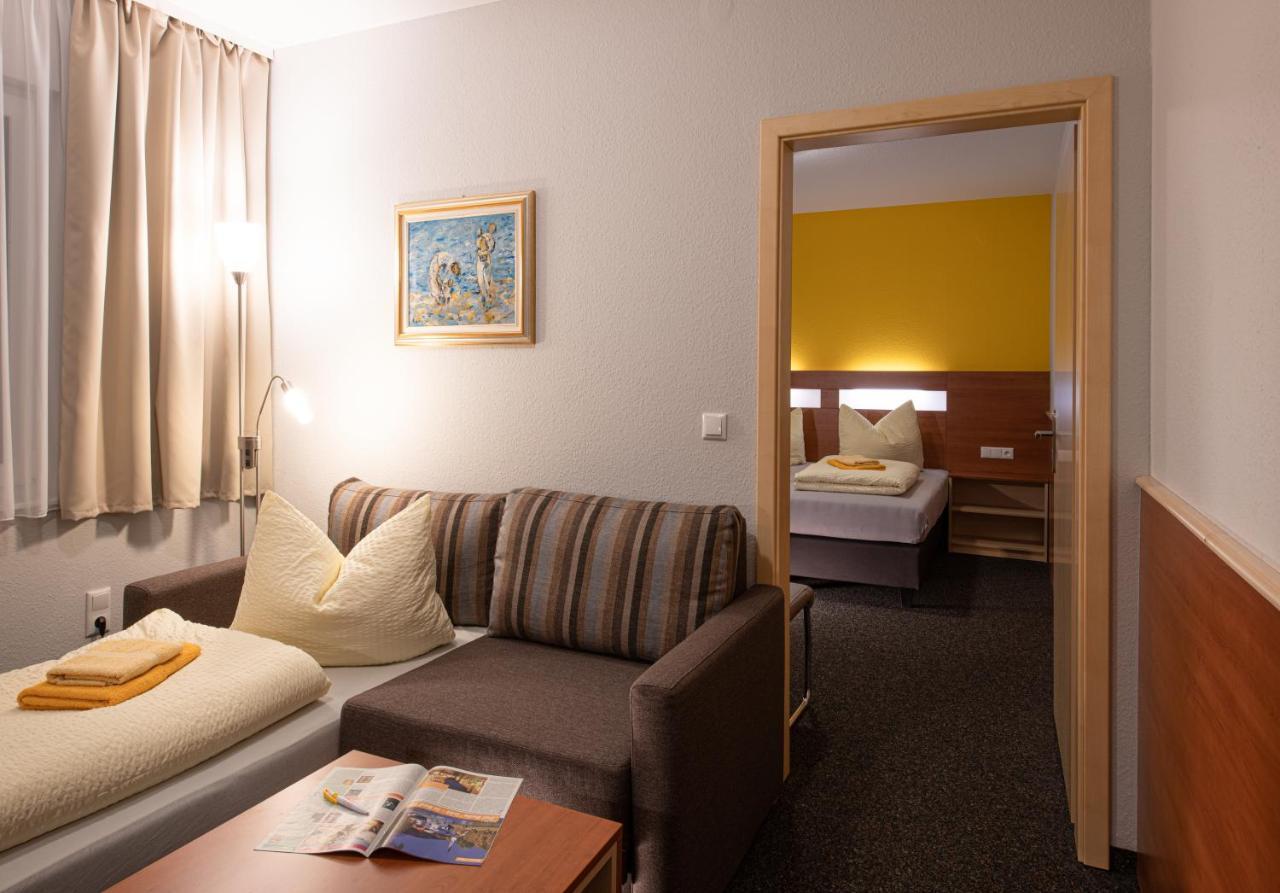 Pension-Cafe-Libelle Elxleben bei Arnstadt ภายนอก รูปภาพ