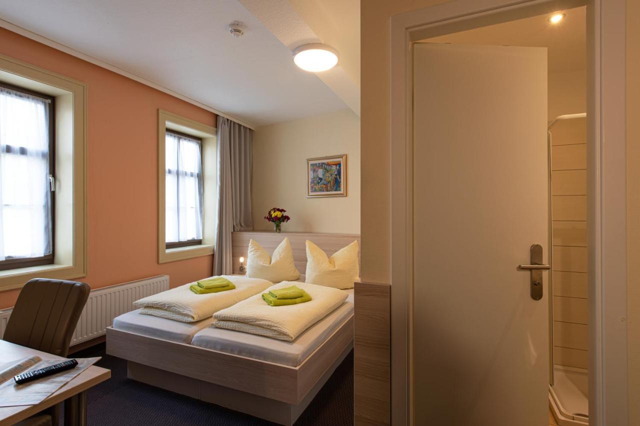Pension-Cafe-Libelle Elxleben bei Arnstadt ภายนอก รูปภาพ